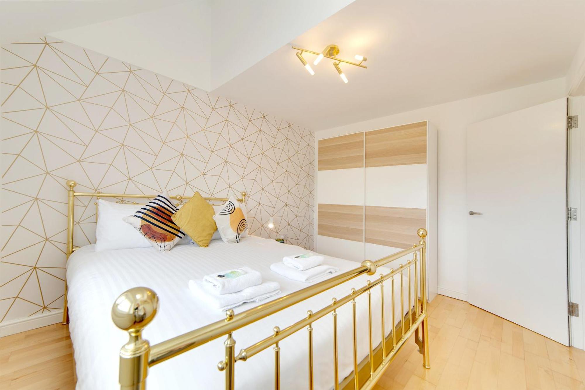 Pass The Keys 49 Byron Square Modern And Spacious 3 Bed Home With Free Parking CBG Exterior foto